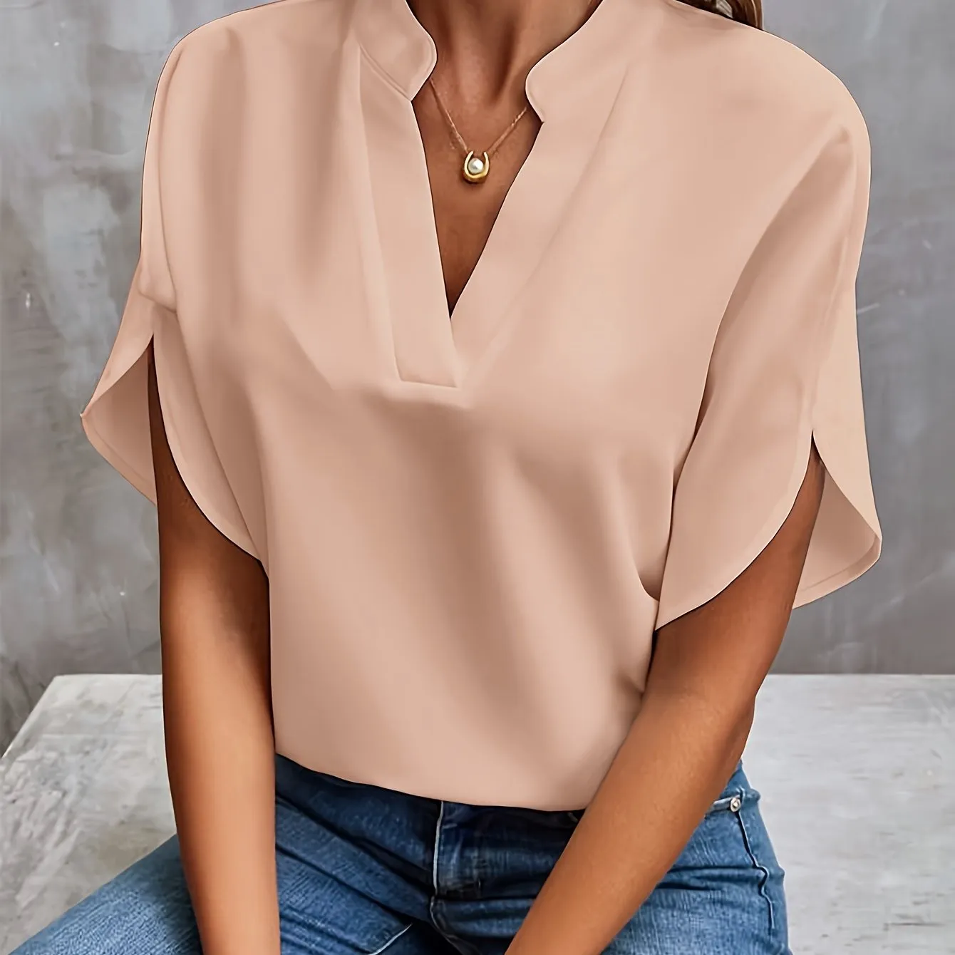 Avery™ - Easygoing V-Neck Top