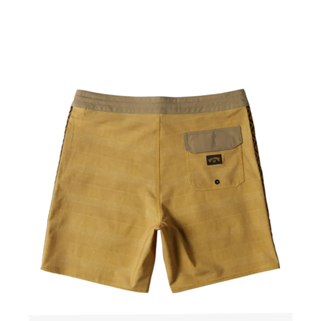 D Bah Lt Apparel