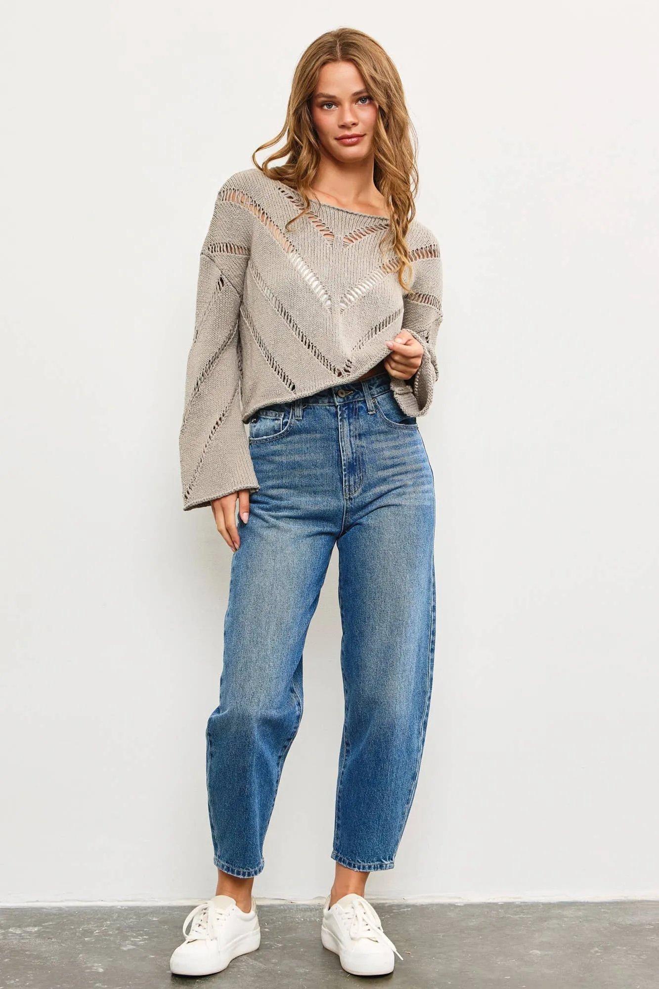 DISTRESSED CUT-OFF KNIT TOP