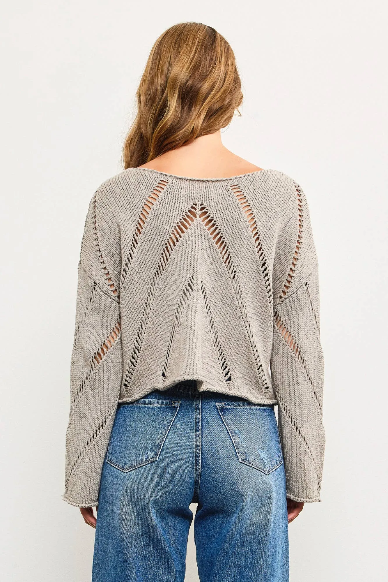 DISTRESSED CUT-OFF KNIT TOP