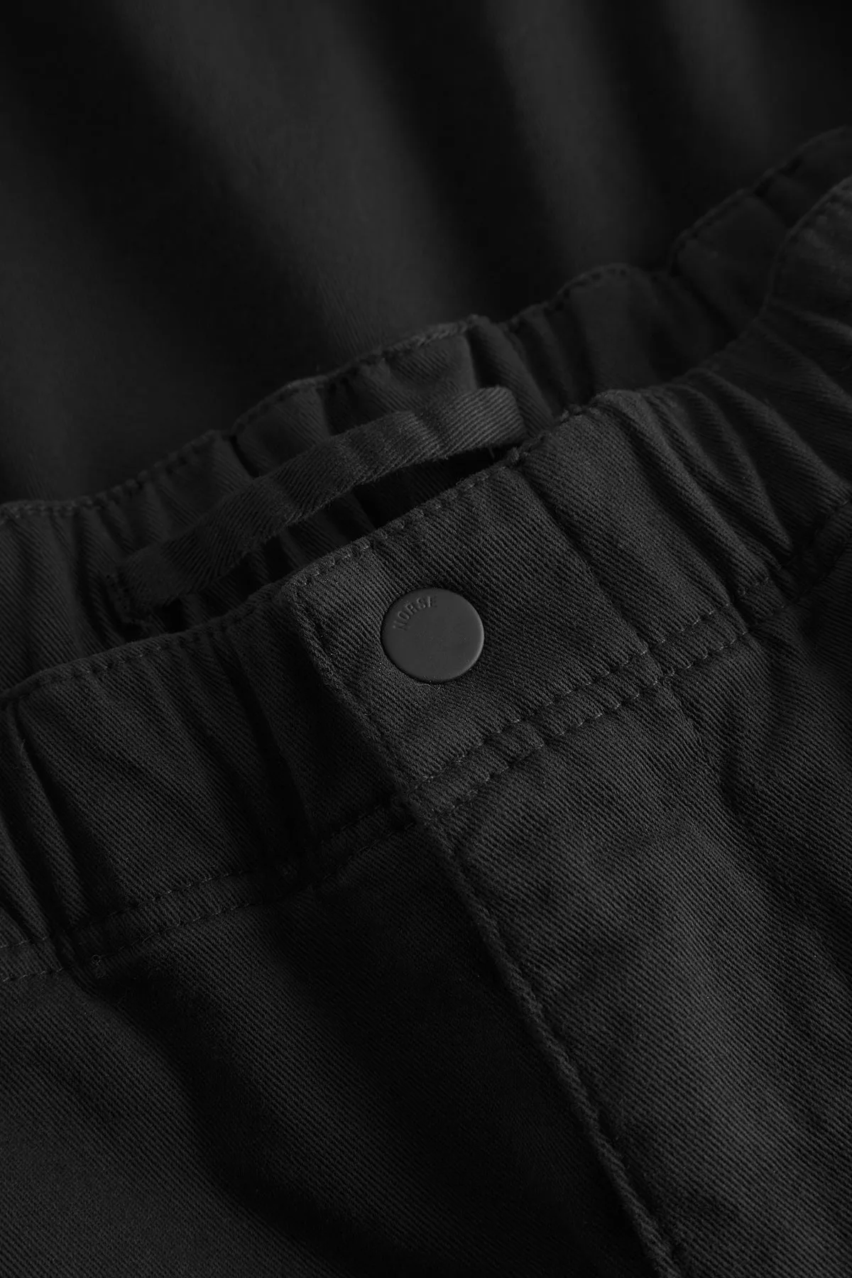 Ezra Relaxed Organic Stretch Twill Short - Black