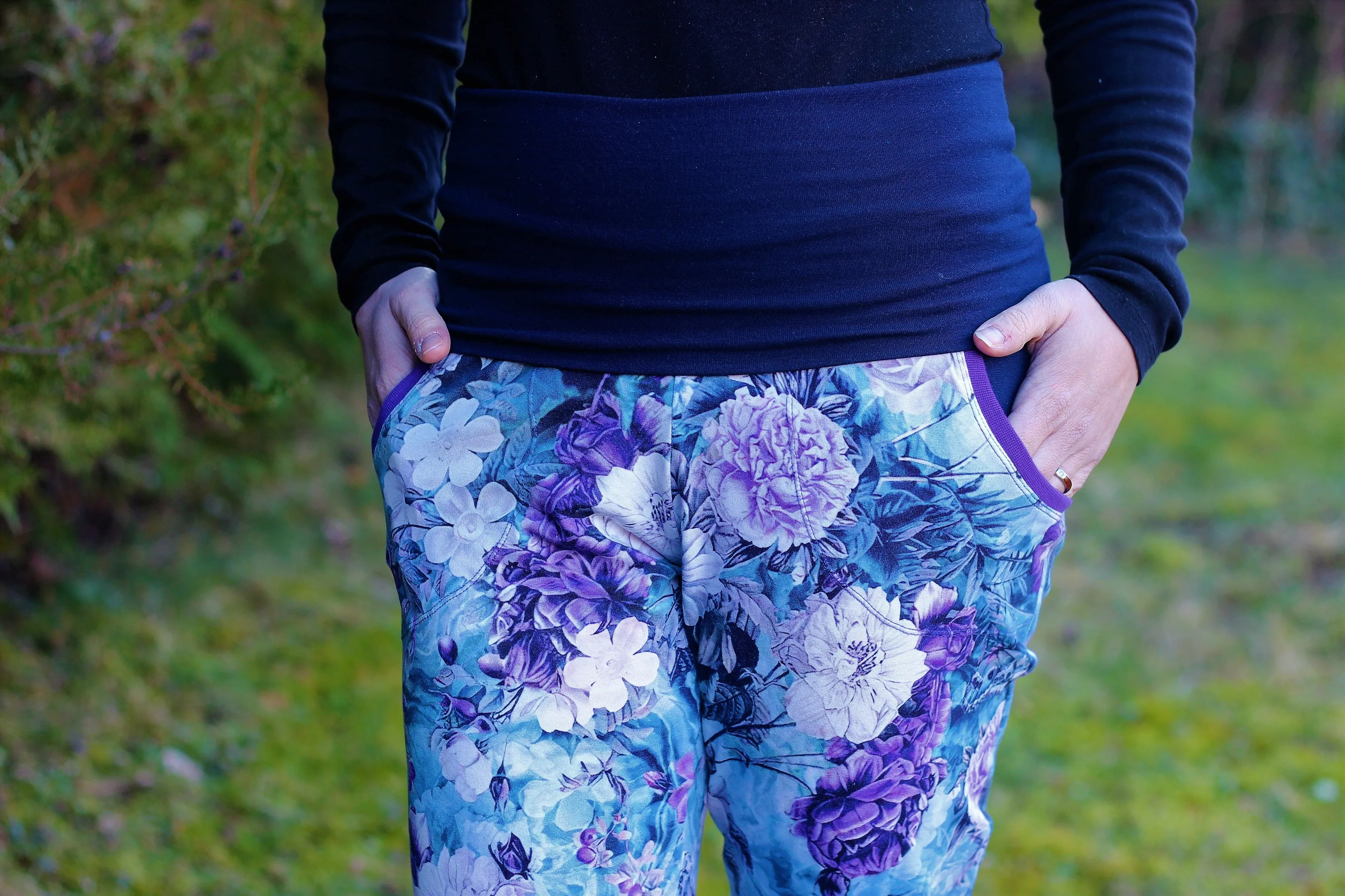 Four Seasons Joggers (Adult Curve Fit)