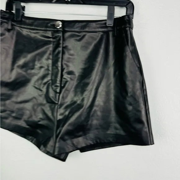 h:ours Alvina Shorts in Black Faux Leather Zip Fly Mini Size Large