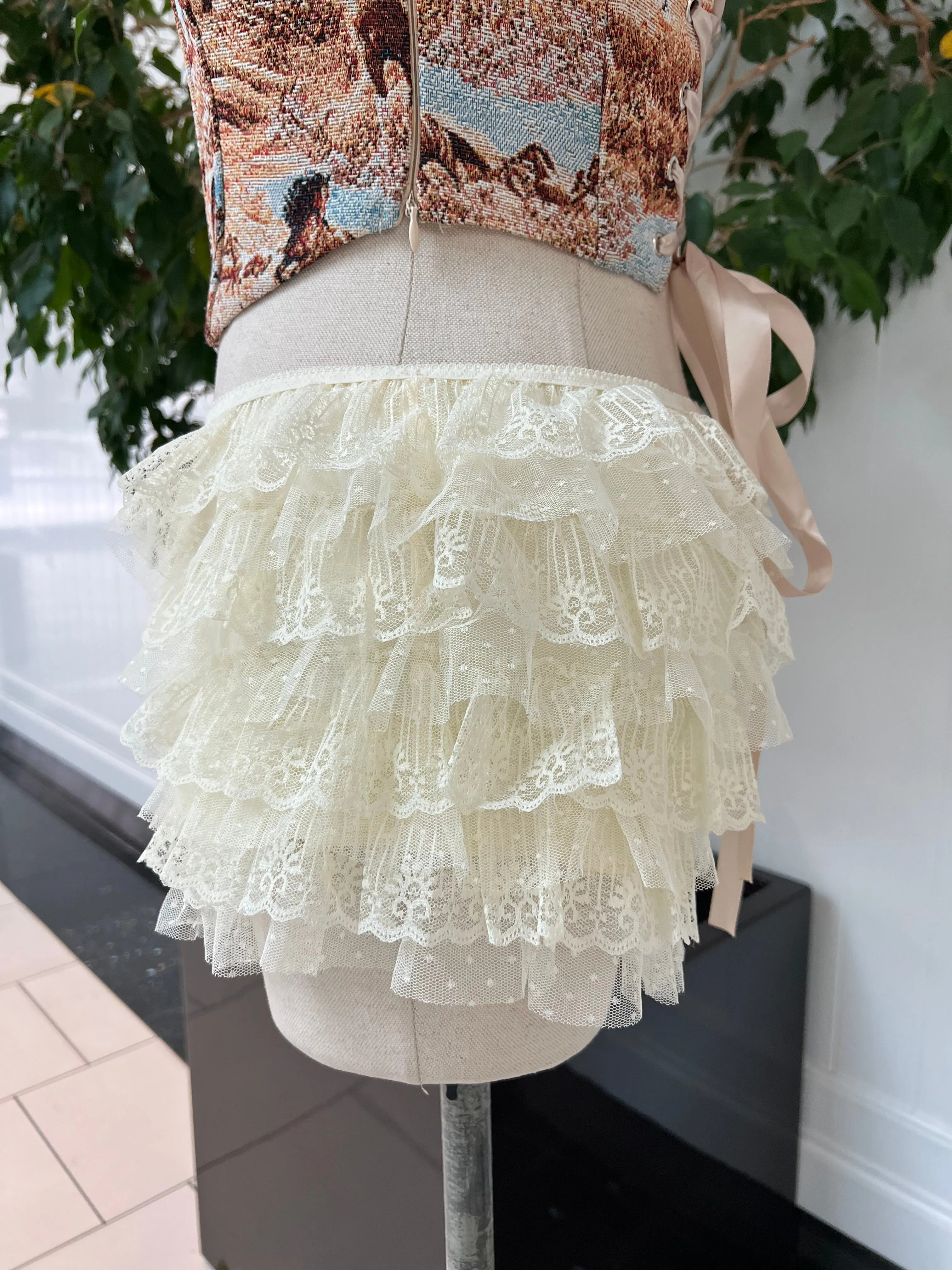 Lace Cutie Shorts