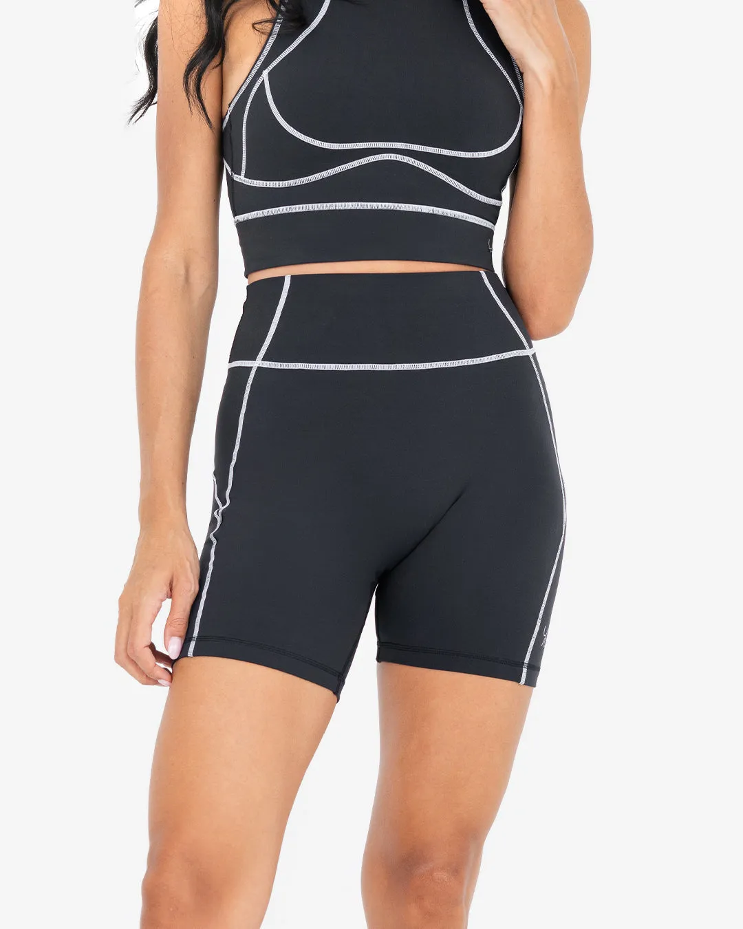 Life Contrast Shorts Black