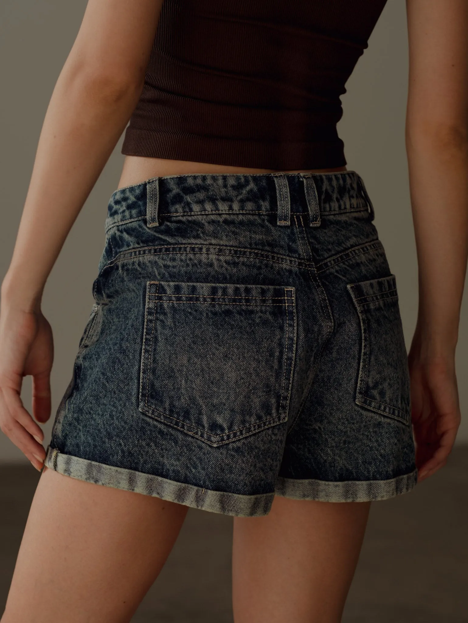 LOW RISE DENIM SHORT  - DIRTY CLASSIC BLUE