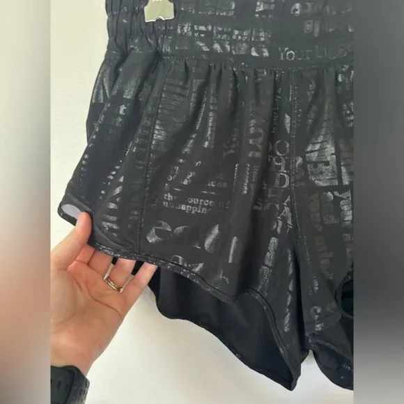 Lululemon Hotty Hot Short 2.5” Size 10 20YR Manifesto Foil Black Black / Black