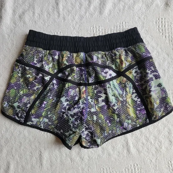 Lululemon Tracker Athletic Gym Sport Short III *4-way Stretch