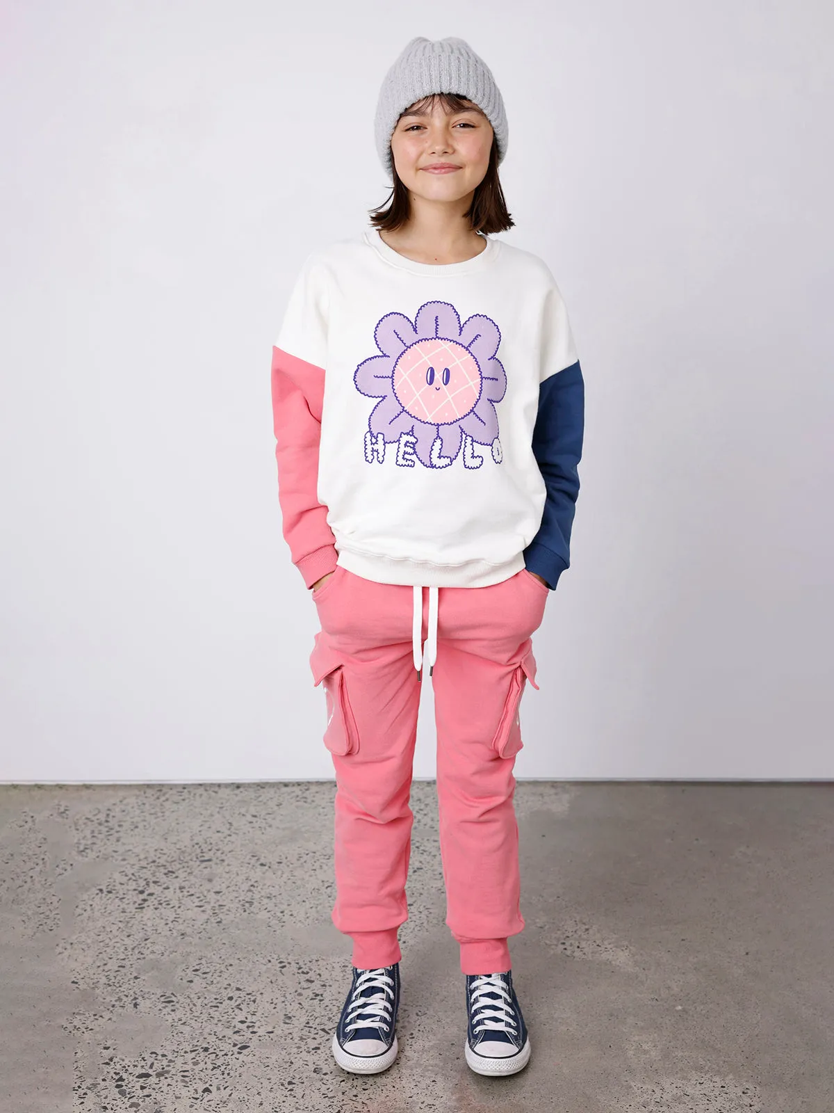 Minti Hello Bye Flower Furry Crew