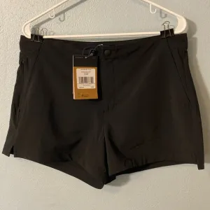 NWT The North Face Everyday Active Shorts