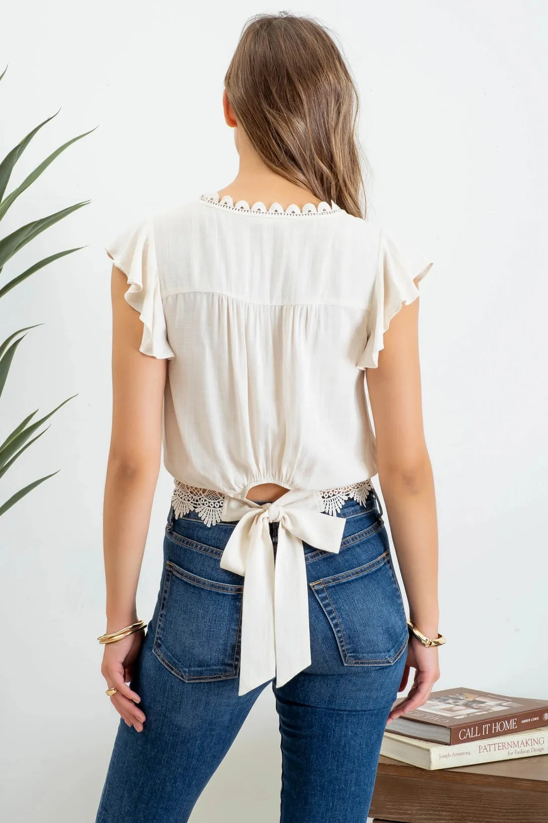 Penny Scallop Short Sleeve Crop Top