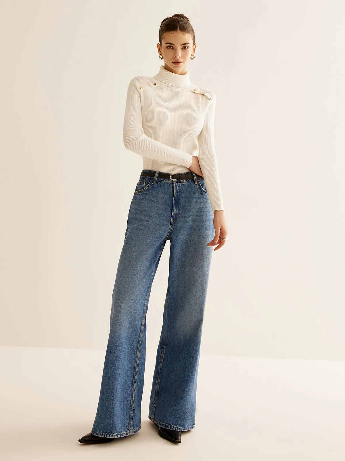 Ribbed Turtleneck Slim Sweater