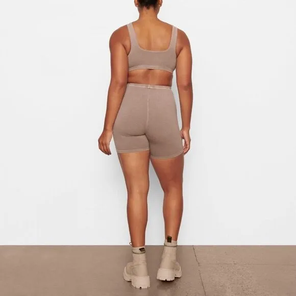 SKIMS High Rise Stretch Outdoor Basic Bike Shorts DESERT Size MEDIUM