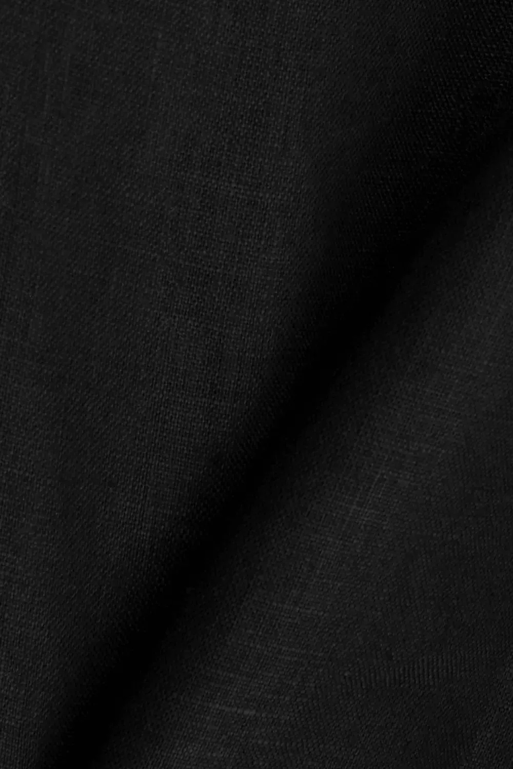 Sleeveless Linen Shirt in Black