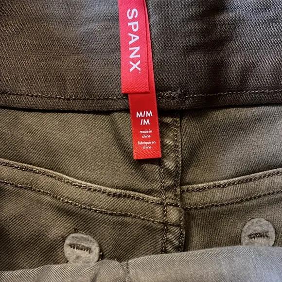 Spanx Stretch Twill Shorts, 4&quot;-Cedar-M-NWT