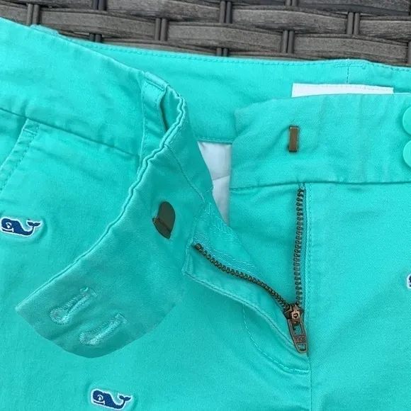 VINEYARD Vines Whale Embroidered Washed Dayboat Shorts
